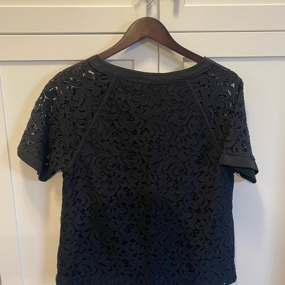 Banana Republic lace short sleeved top - Picture 4 of 5